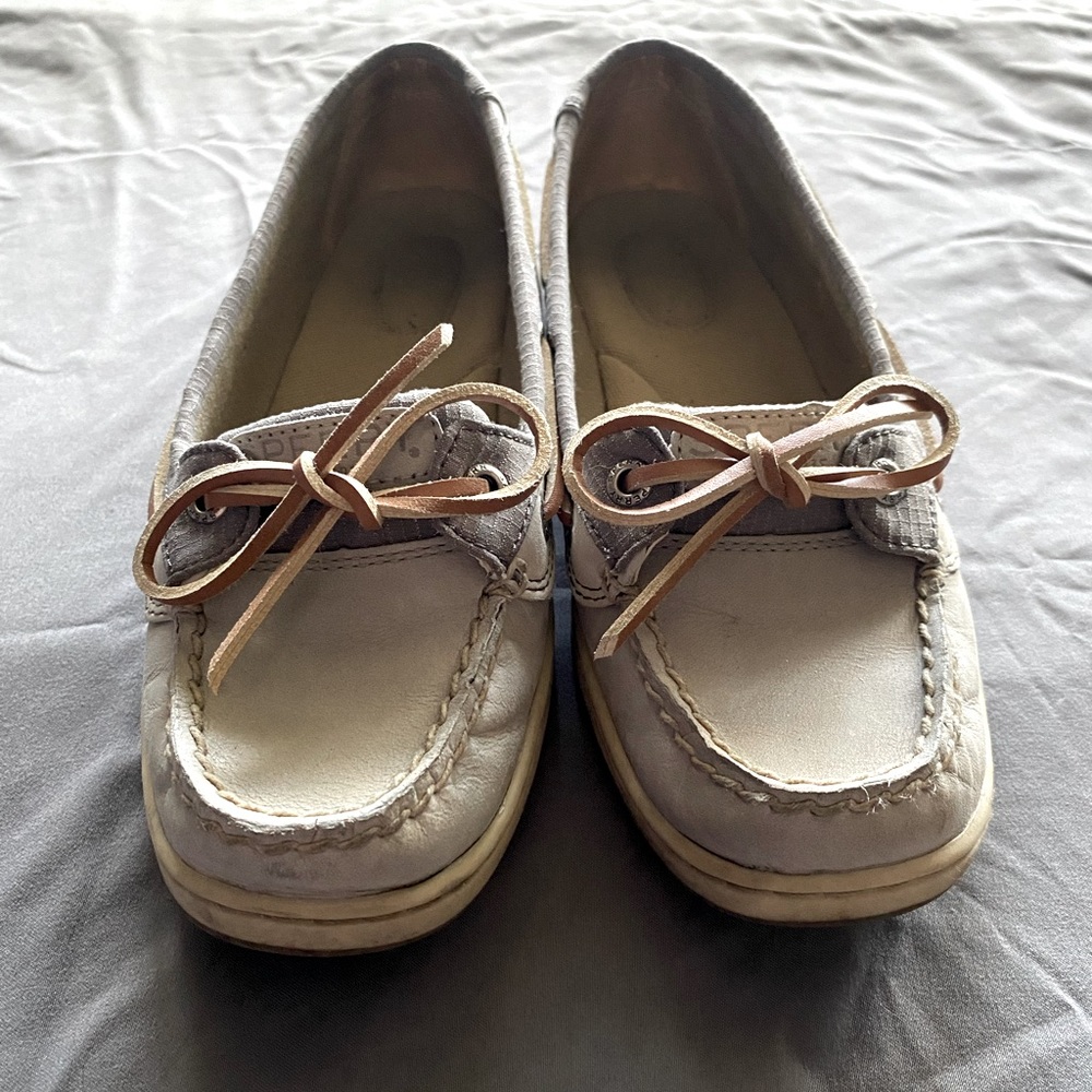 Gray Sperry’s - 6.5 - Picture 2 of 6